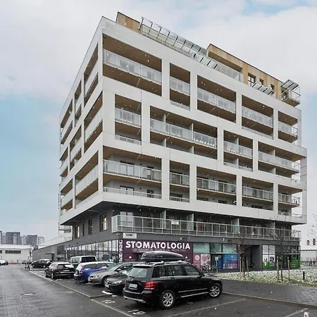 Apartment Krakowska 39 With Ac & Parking & Loggia By Renters Wroclaw