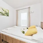 公寓 Krakowska 39 With Ac & Parking & Loggia By Renters 弗罗茨瓦夫
