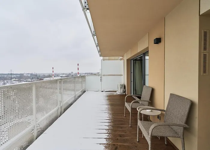 Krakowska 39 With Ac & Parking & Loggia By Renters Appartement *