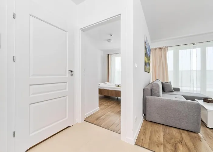 Апартаменты Krakowska 39 With Ac & Parking & Loggia By Renters Вроцлав